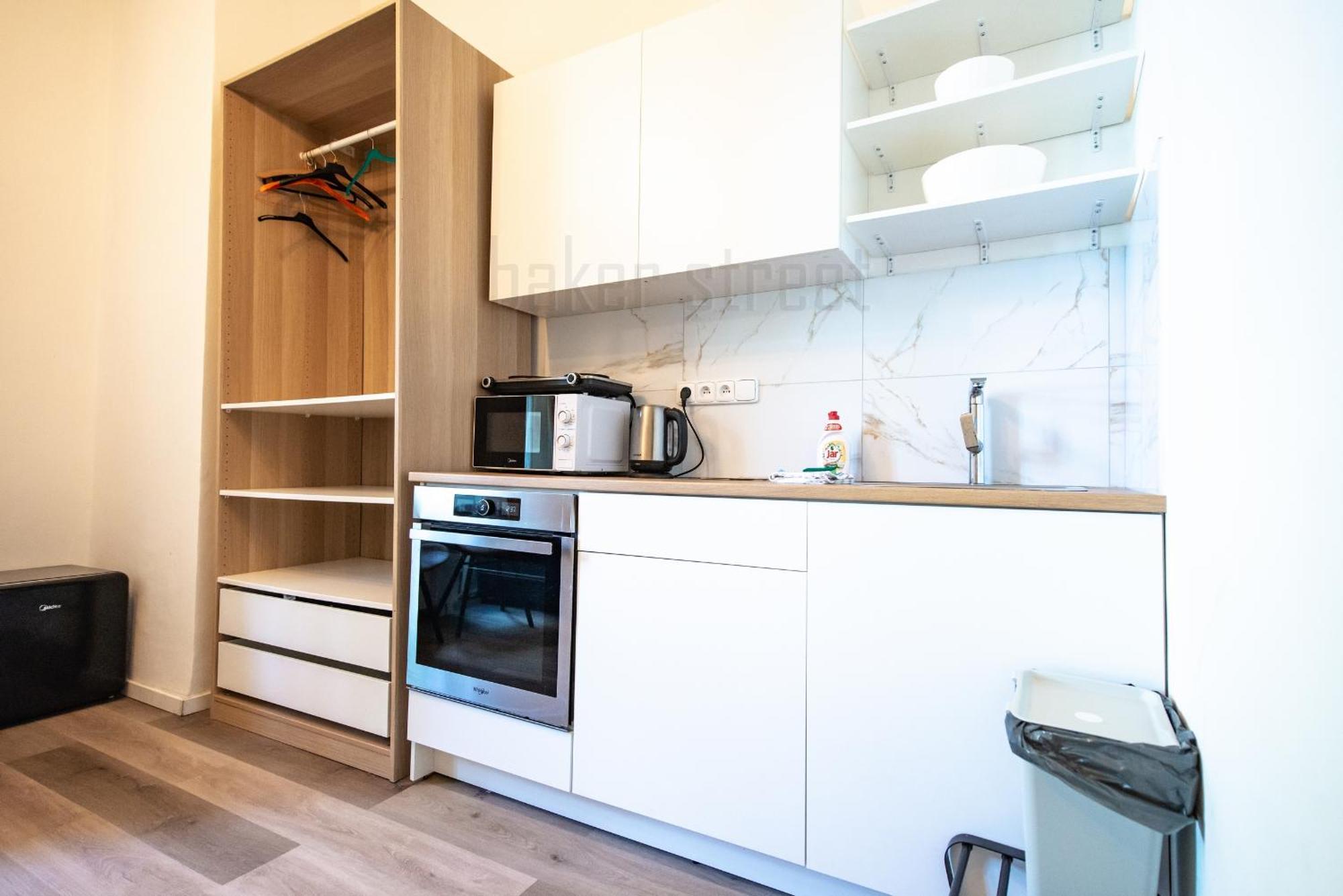 Storey Apartment Close To Metro Palmovka Prague Luaran gambar